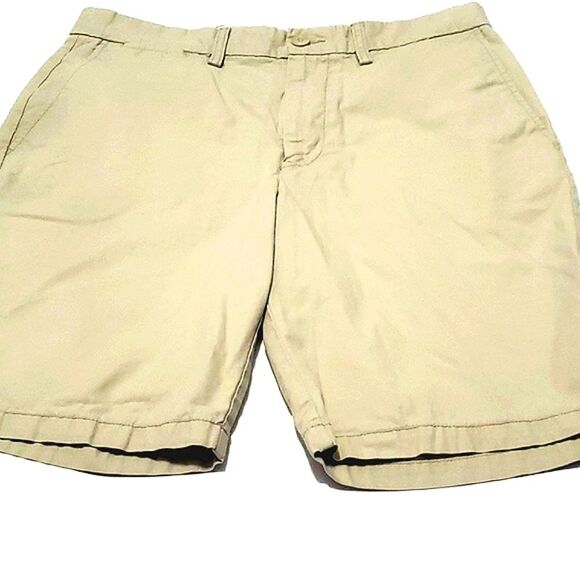 Old Navy Slim Fit Flat Front Khaki Shorts - Picture 2 of 9